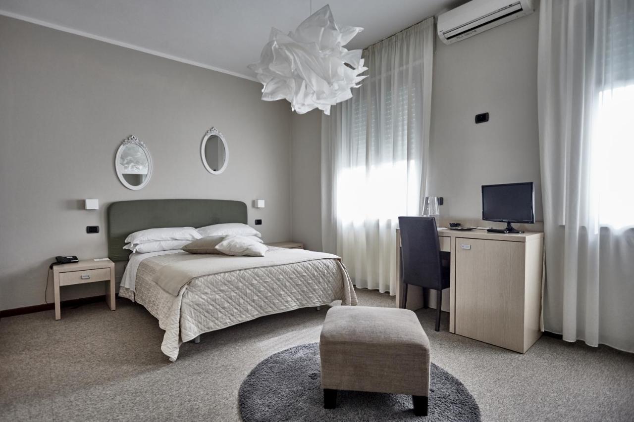 Rouge Hotel International Milano Marittima Buitenkant foto